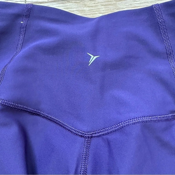 Old Navy Active Elevate Legging Go-Dry Purple/Blue Medium Compression Sz XS GUC - Picture 6 of 7